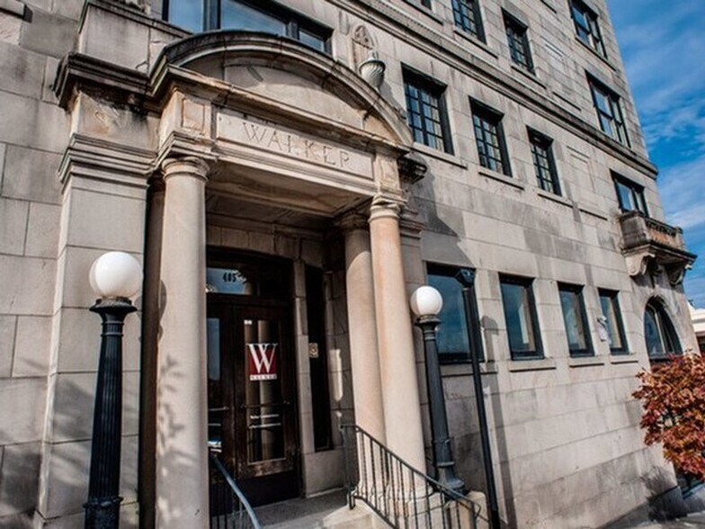 Building Photo - 510 Tacoma Ave S