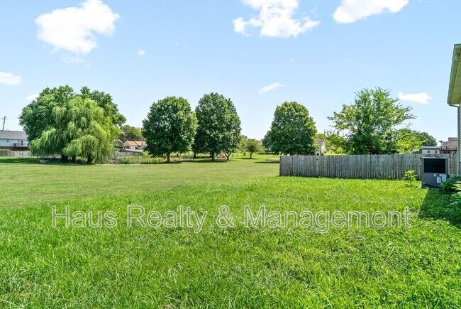 Building Photo - 3279 S Senseney Cir