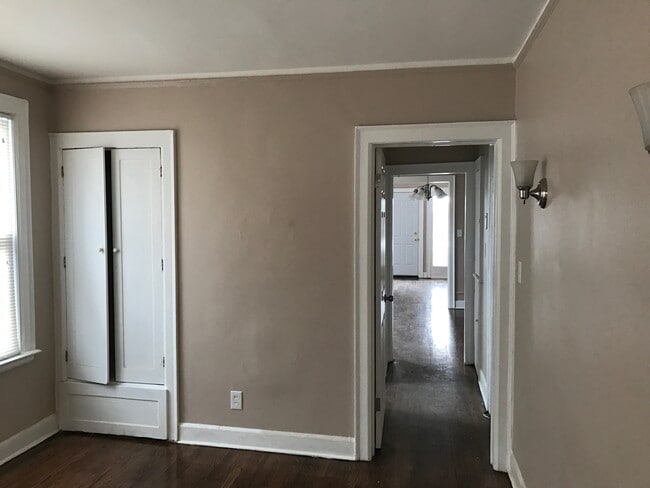 Building Photo - 3235 W Grand St