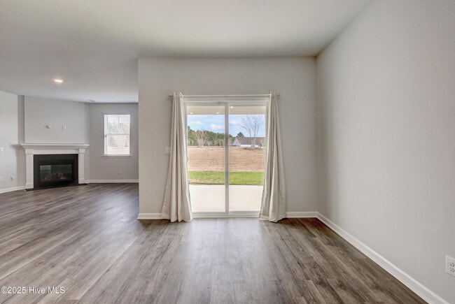 Building Photo - 1329 Clendon Cir