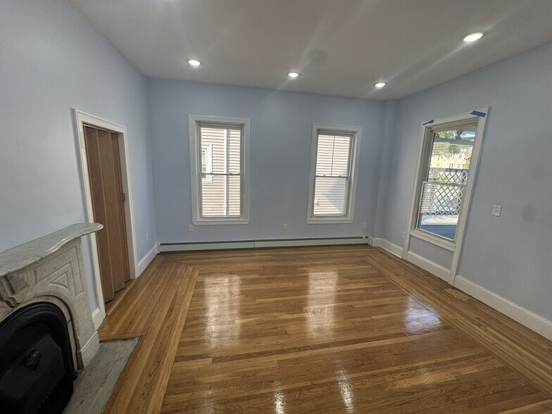 Bedroom 1 - 138 Jewett St