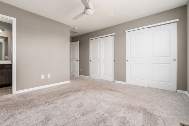 Building Photo - 456 Autumn Ridge Cir
