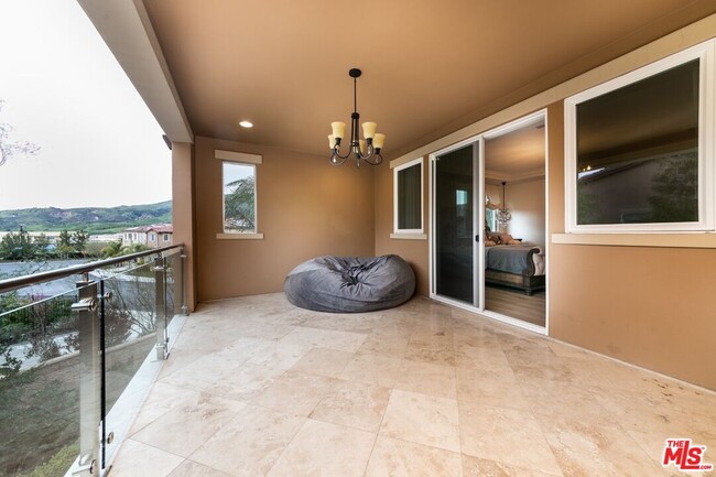 Building Photo - 20430 Aurora Way