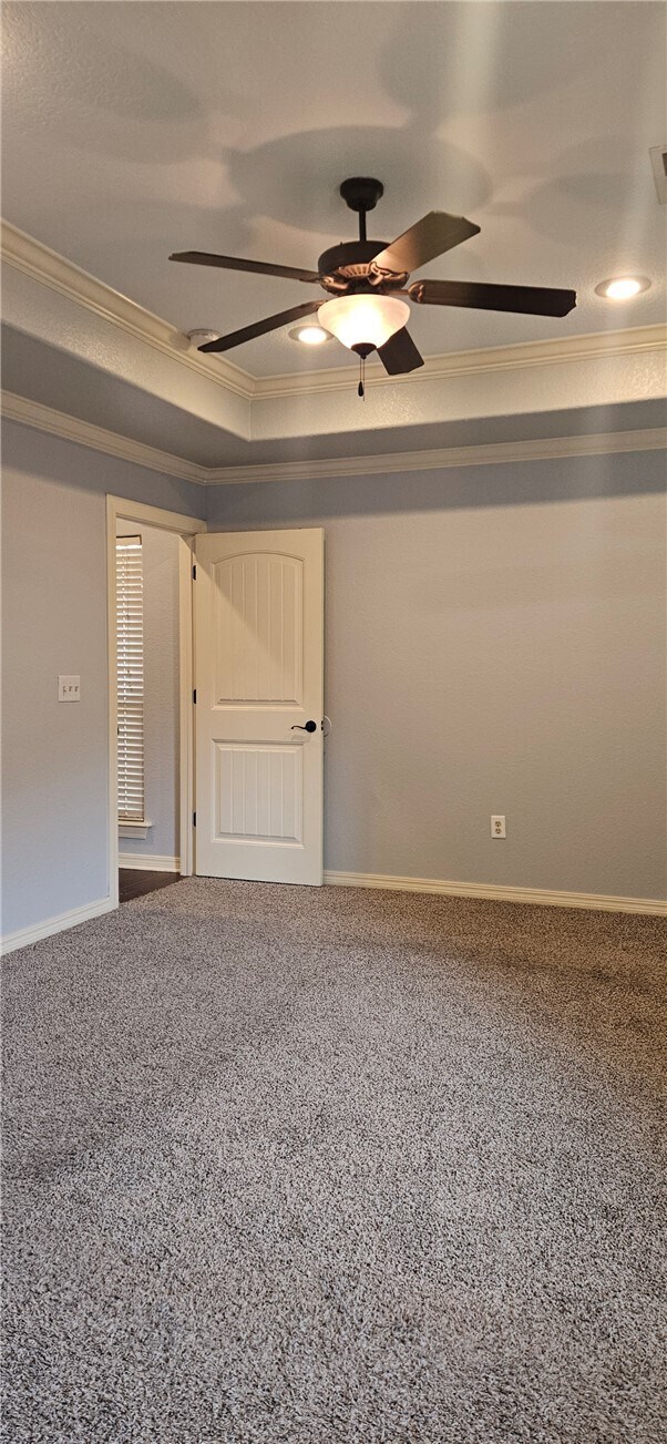 Building Photo - 2641 N Villa Blvd