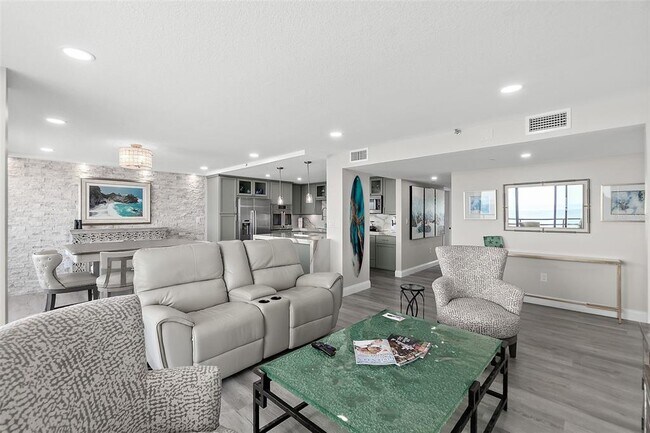 Building Photo - 1601 N Central Ave