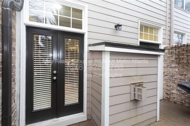 Building Photo - 2673 Rivers Edge Dr NE