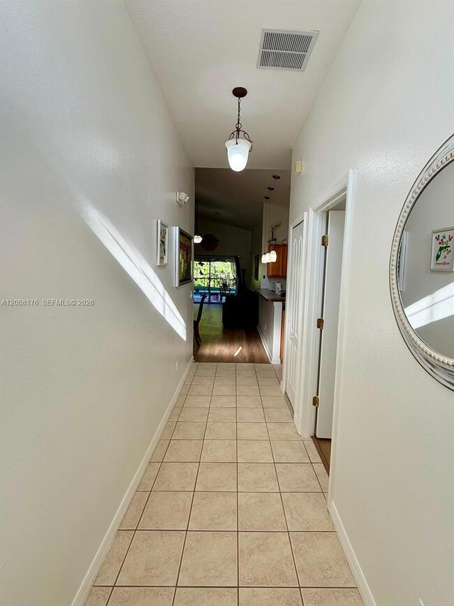 Building Photo - 803 Sandy Ridge Dr