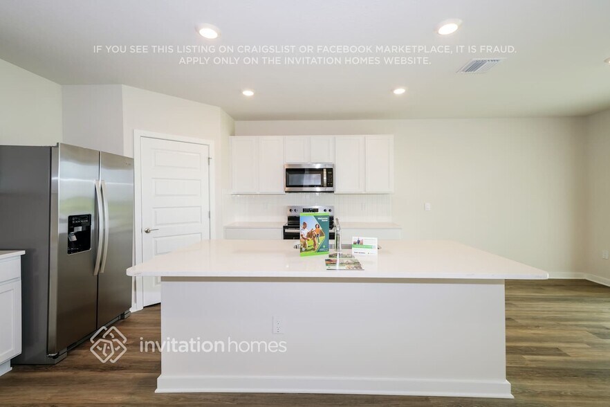Building Photo - 18311 Wheathouse Pl