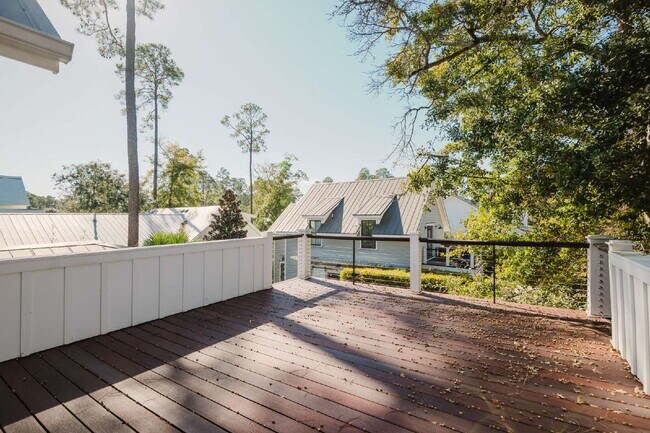 Building Photo - Stunning Custom Home in Palmetto Bluff