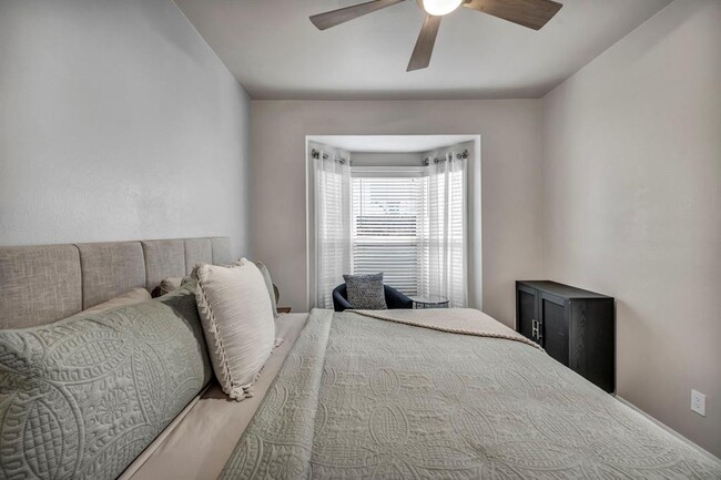 Building Photo - 5 Tournament Way