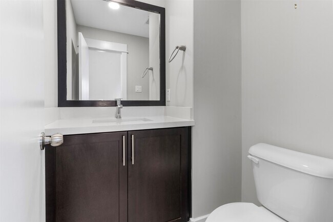 Building Photo - 719 Schwartz St