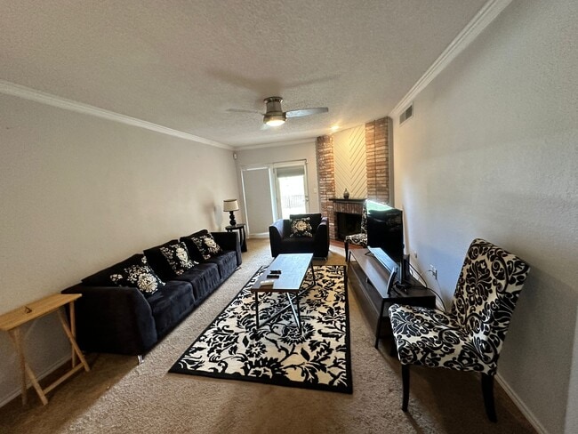 Building Photo - 425 Irondale Dr