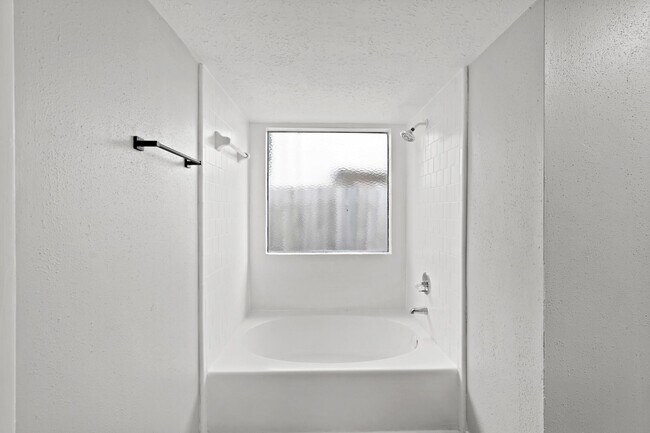 Building Photo - 7215 Trogon Ln