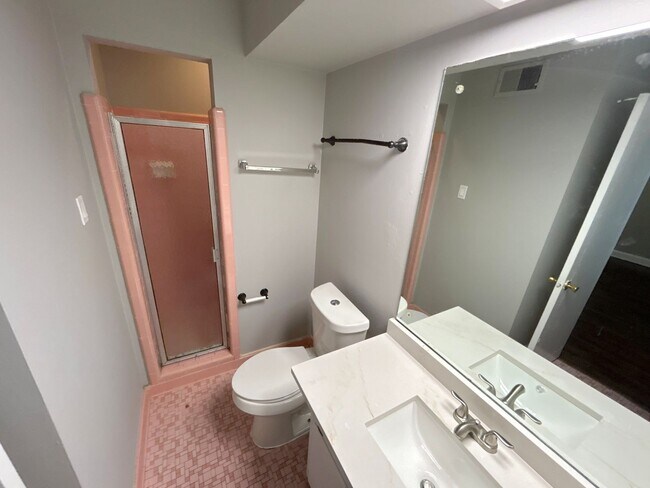 Building Photo - 4322 Rhodes Ave