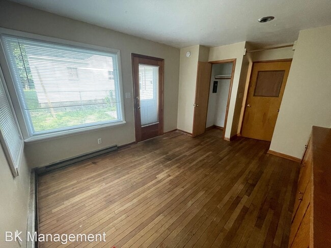 Building Photo - 3 br, 1 bath House - 211 Dehart St
