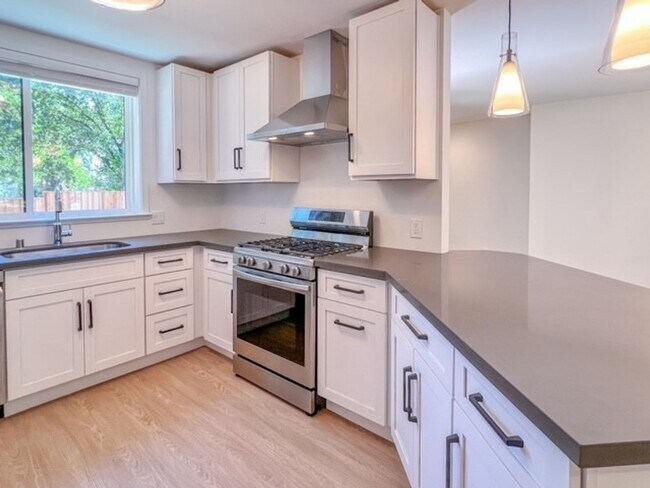 Building Photo - Beautifully Remodeled Three Bedroom Home