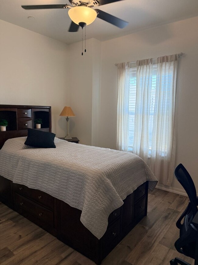 Building Photo - 3 Bedroom | 2 Bathroom in El Cajon