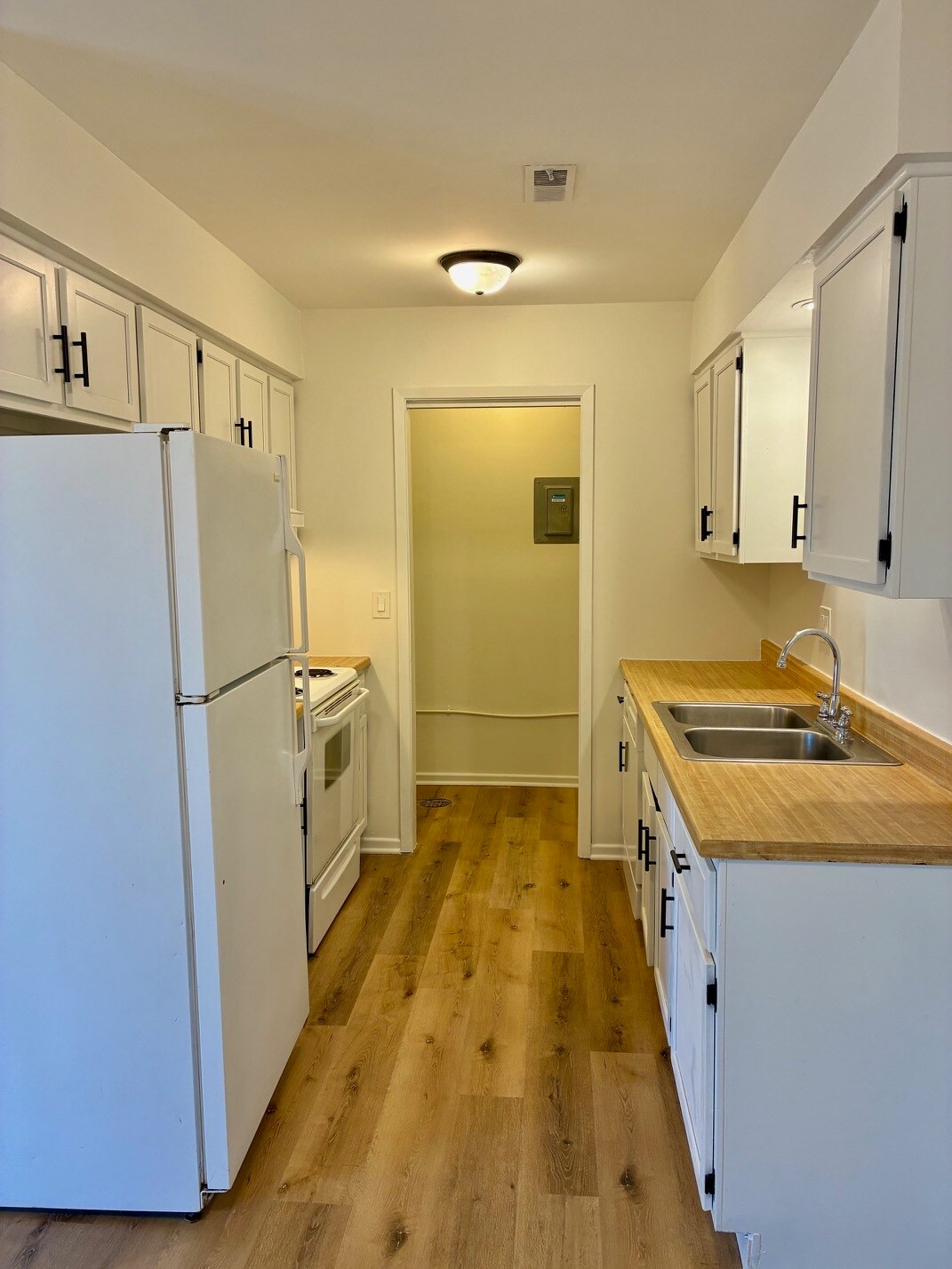 Building Photo - 3408 SW Burnett Rd