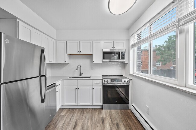 Interior Photo - 1326 Corona