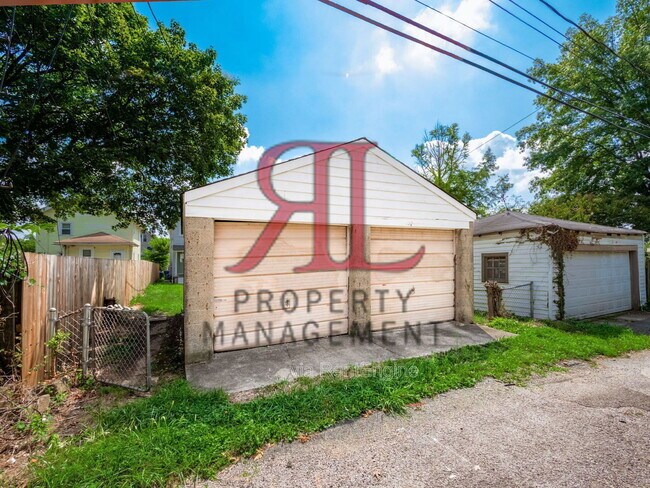 Building Photo - 439 Eldridge Ave