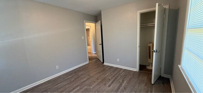 Building Photo - 3058 Boswell Dr NW