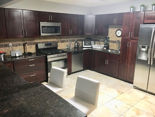 Building Photo - 5908 Kiam St