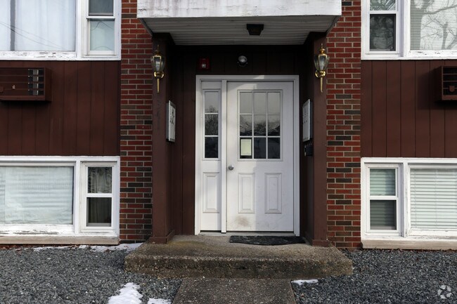 Building Photo - 341 Mendon Ave