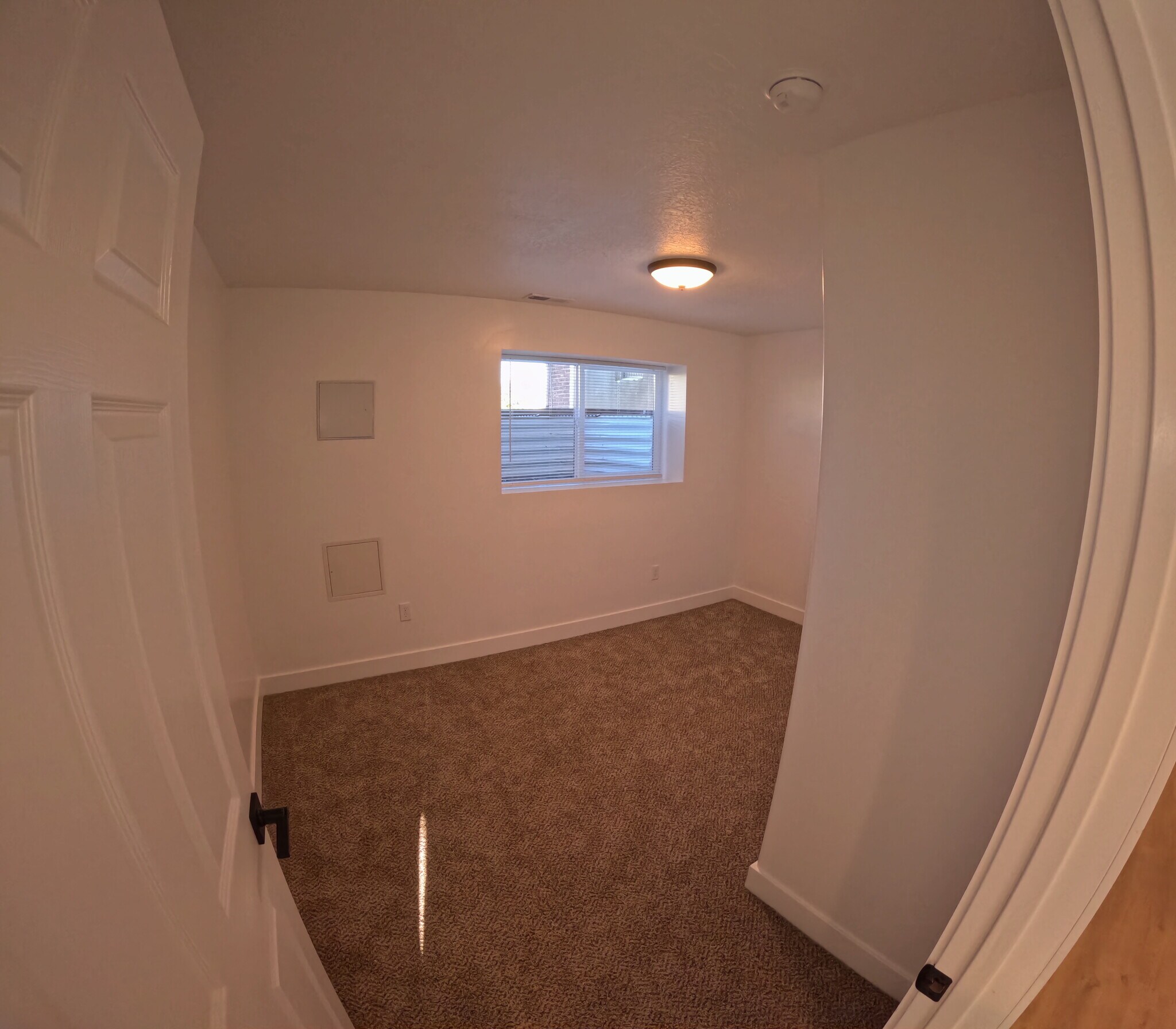 Building Photo - 2906 S 1550 W