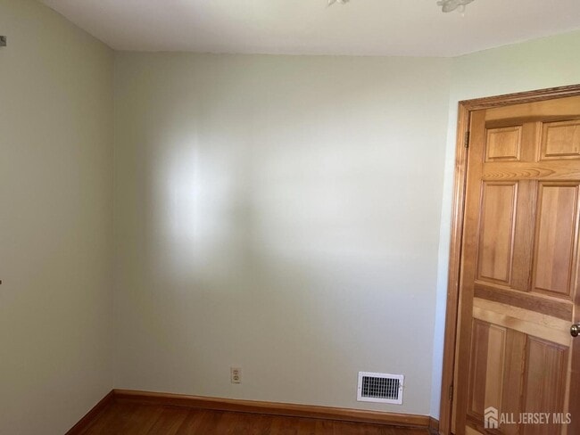 Building Photo - 30 Cypress St