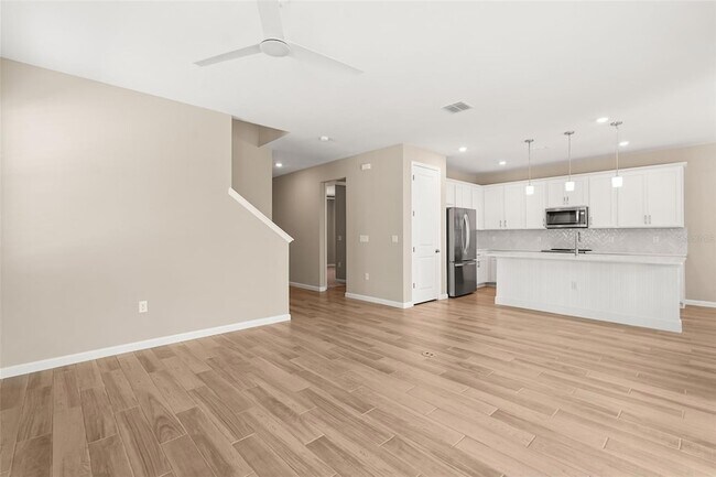 Building Photo - 17055 Haggerty Hollow Dr