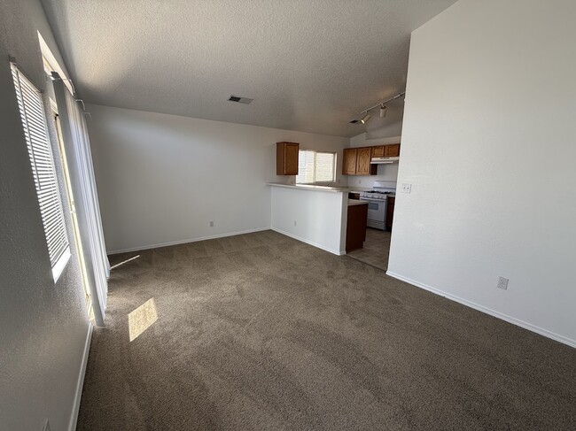 Building Photo - 9920 Marlborough Ave SW
