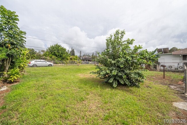 Building Photo - 2 BD/1 BA Home with Yard and Carport in Wa...