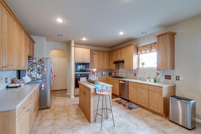 Building Photo - 1224 Willowbrook Dr