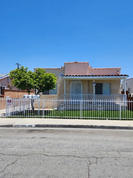 Primary Photo - 1118 Clela Ave