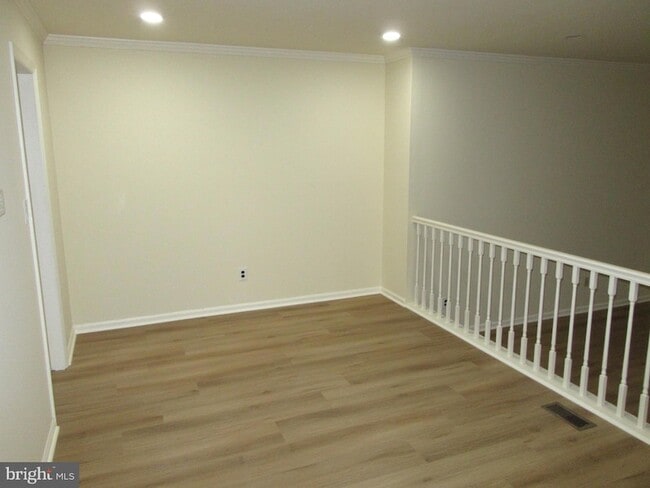 Building Photo - 512 Cobblers Ln