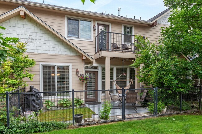 Building Photo - 968 W Willow Lake Loop
