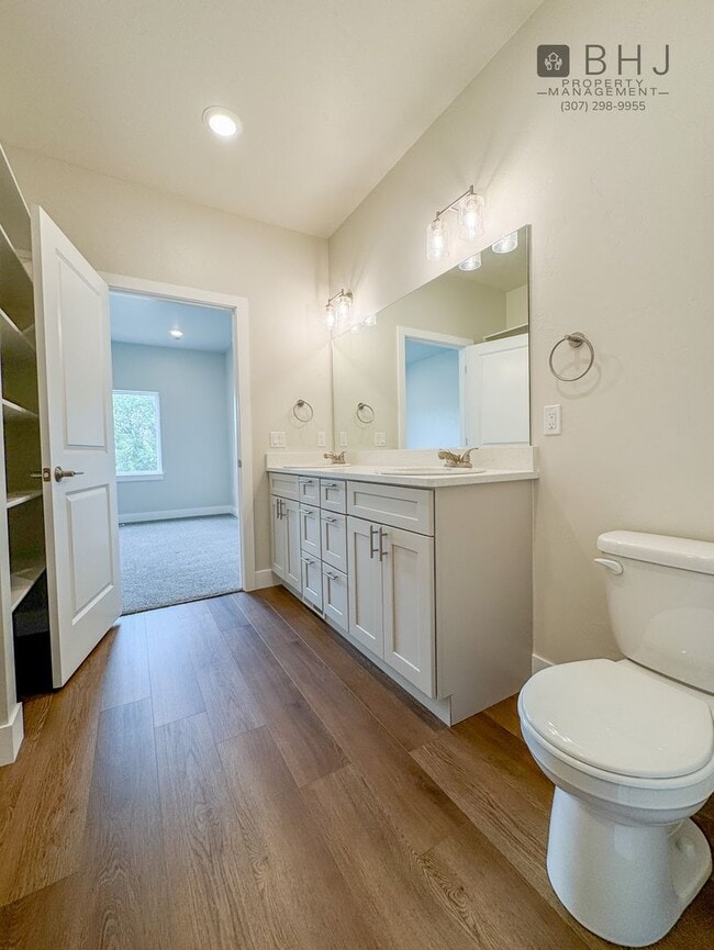 Building Photo - BRAND NEW! 2 BED/ 2BATH Dog Friendly Twin ...