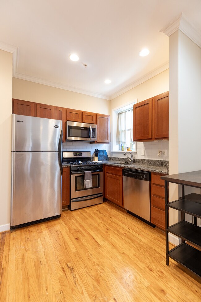 Building Photo - 430 Irving St NW