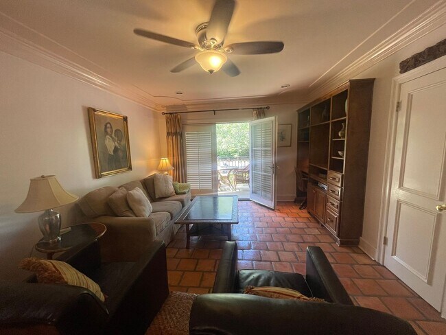 Building Photo - FURNISHED UNIT IN DOWNTOWN FAIRHOPE!