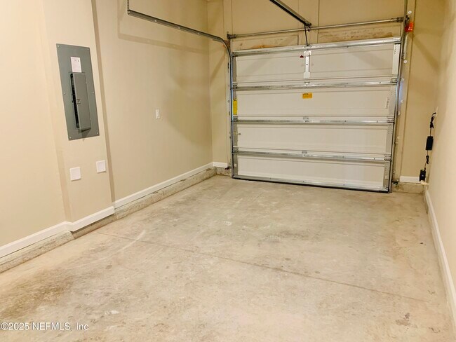 Building Photo - 285 Boracay Cir