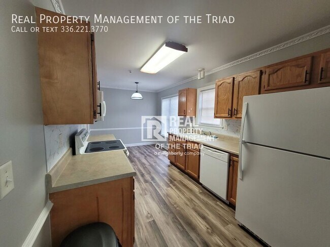 Building Photo - 120 Sedge Meadow Dr