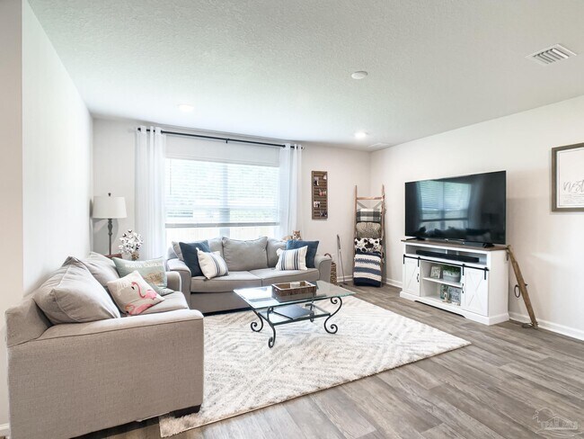Building Photo - 10505 Queens Gate Cir