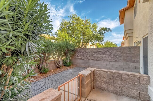 Building Photo - 224 Star Cluster Cir