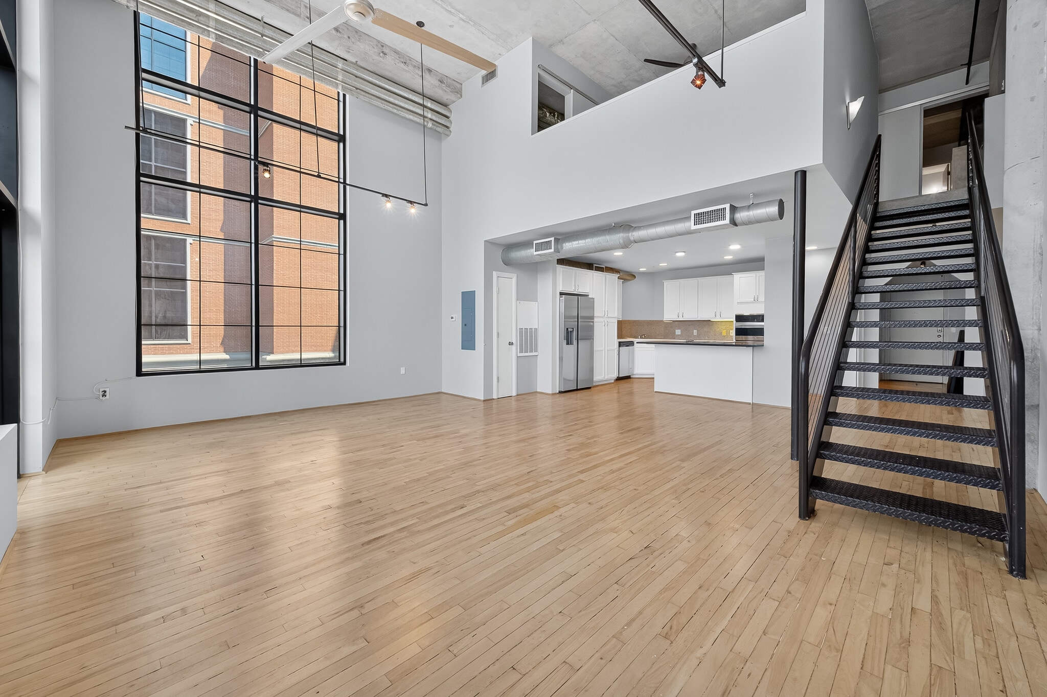 Building Photo - 1025 S Shepherd Dr