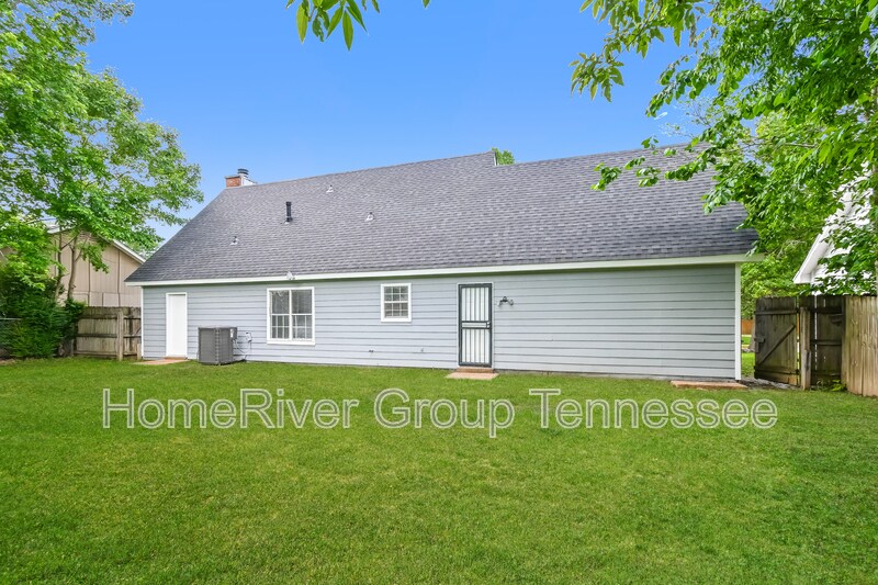 Building Photo - 7391 Hollorn Ln