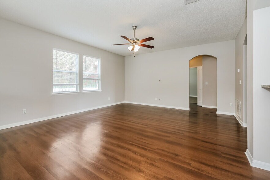 Building Photo - 2411 Watermill Dr