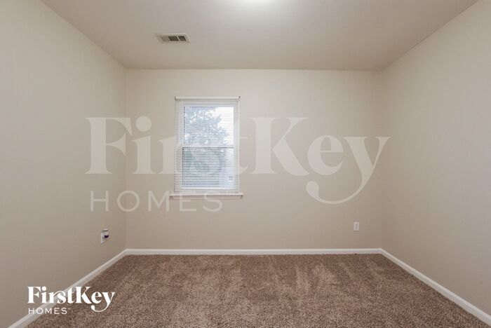 Building Photo - 11242 Kingfisher Dr