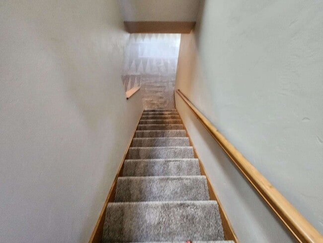 Building Photo - Large Side by Side Townhouse Greenville