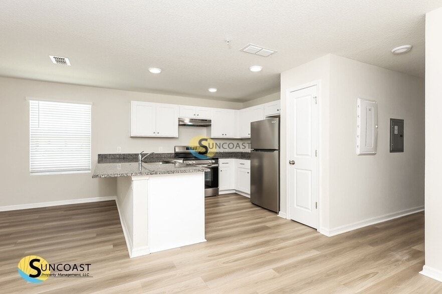 Building Photo - 11479 Oakfield Ct