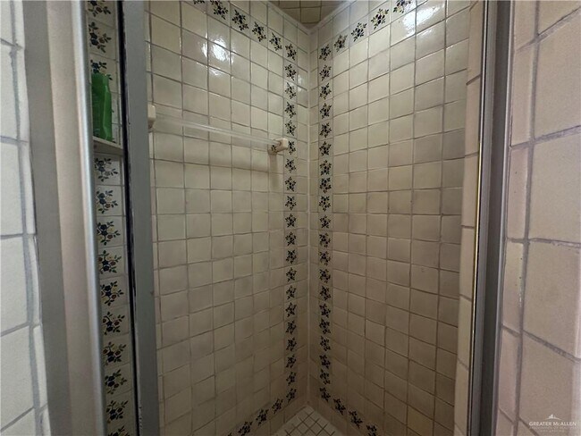 Building Photo - 22 1st Ln Ct